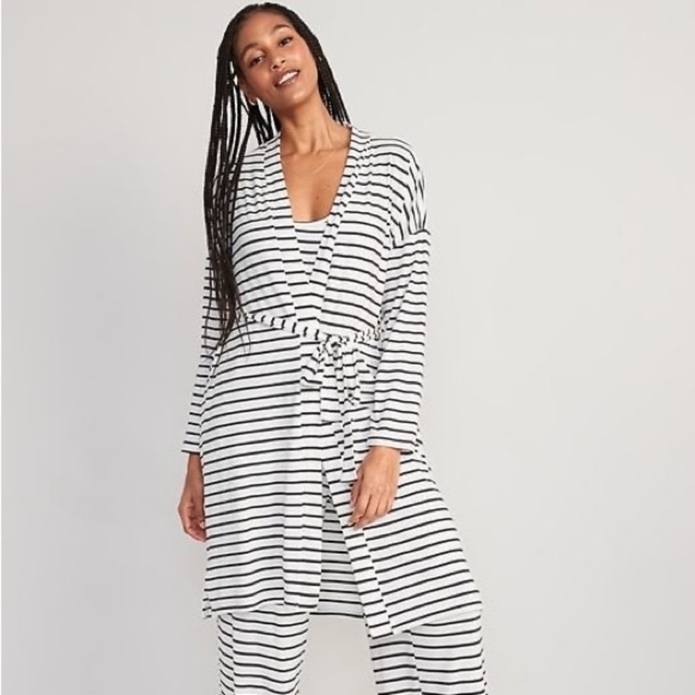 NWT Old Navy XL Blue and White Striped Soft Robe